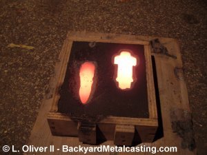 The glowing iron casting